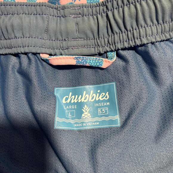 Chubbies Beach Club Men's Large Inseam 5.5" Pink & Blue Small Print Pineapples - Picture 9 of 9
